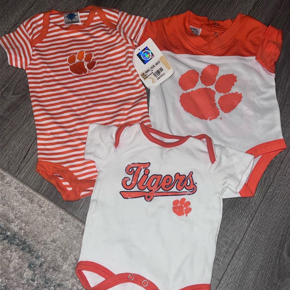 Clemson Tigers Baby Bodysuit Set of 3, one NWT. All size 0-3 months - unisex